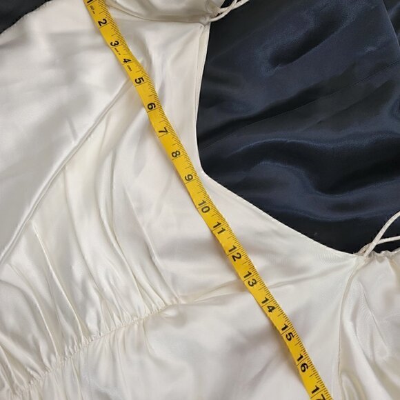 Black/Ivory Evening Gown (See Pix For Size) - Picture 7 of 12